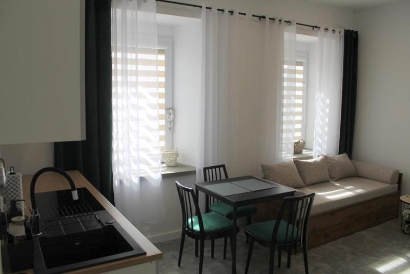 Apartament Z Historia Єленя-Ґура Екстер'єр фото