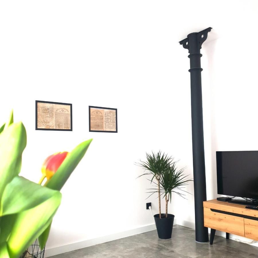 Apartament Z Historia Єленя-Ґура Екстер'єр фото